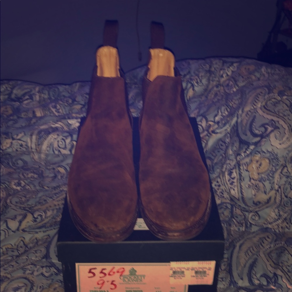 Crockett & Jones Men’s Brown Suede boots Size 9.5